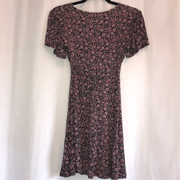 Francesca’s Flutter Sleeve Tie-Back Dress - Picture 2 of 2